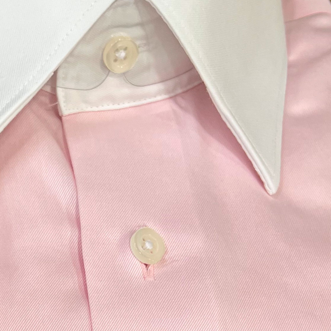 chemise-rose-col-blanc-poignet-blanc 2