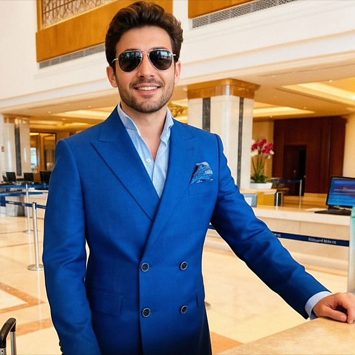 Costume bleu Ariston