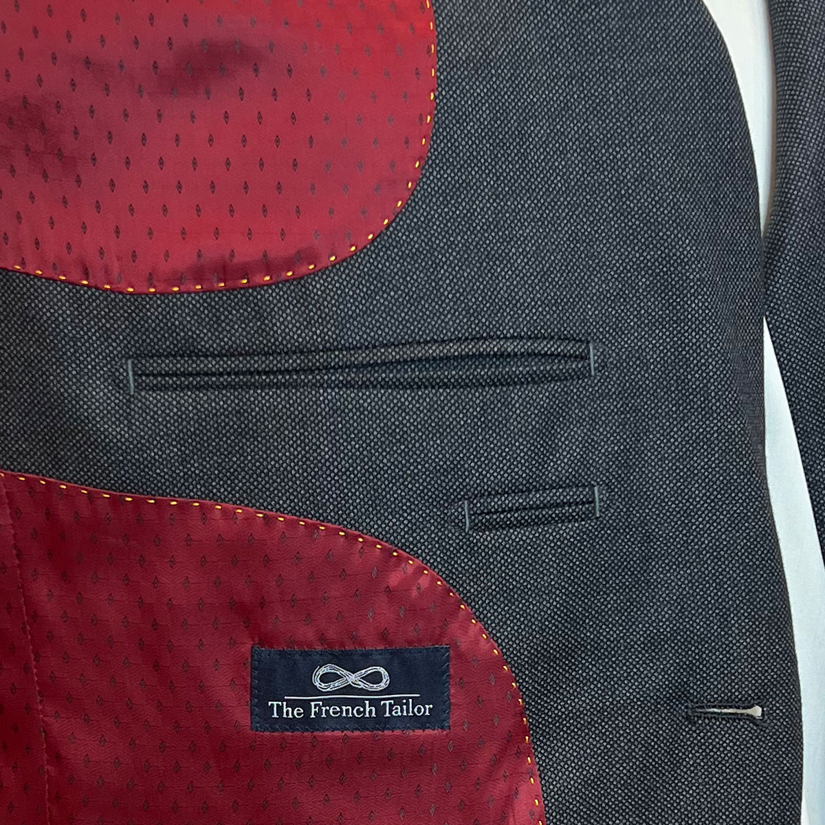 costume-caviar-gris 2