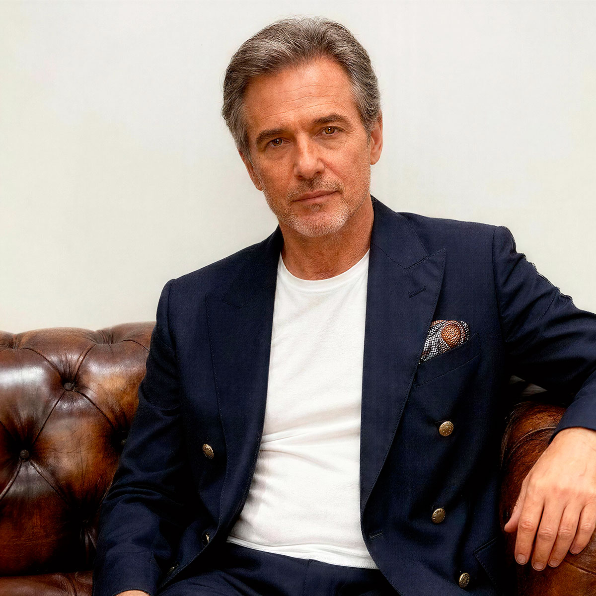 Costume croisé bleu