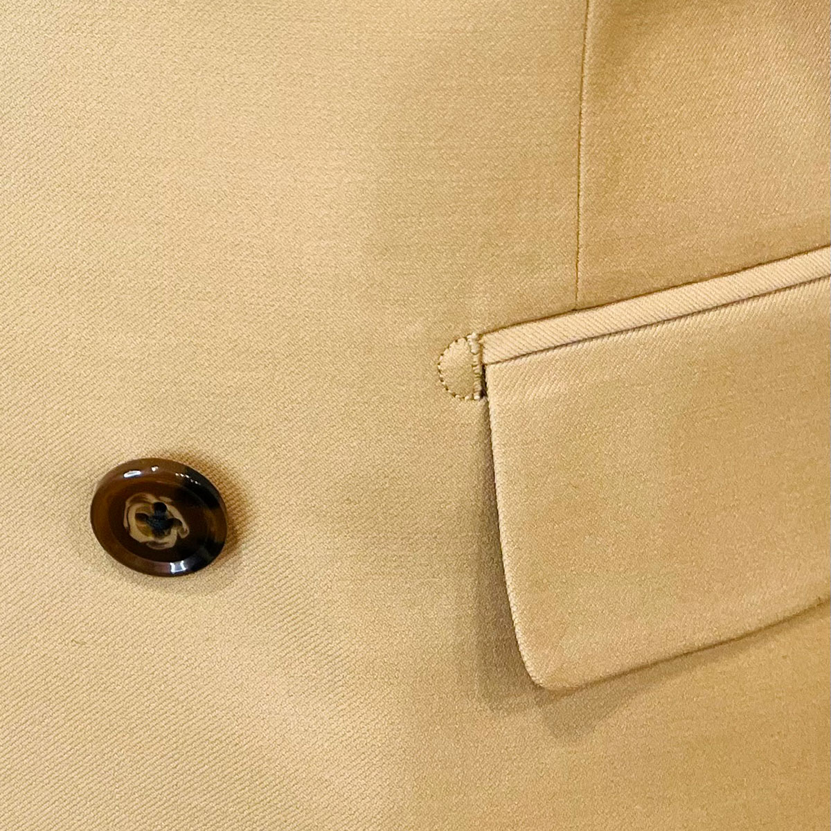 costume-croise-creme 3