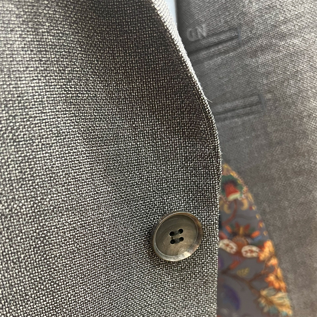 costume-gris-natte 3