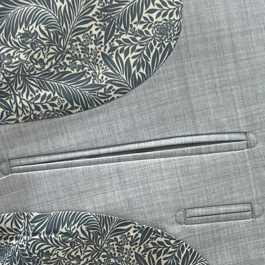 costume-sur-mesure-gris-clair 3