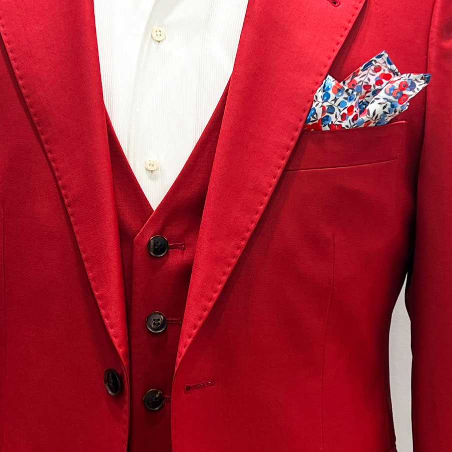 costume-sur-mesure-rouge 1