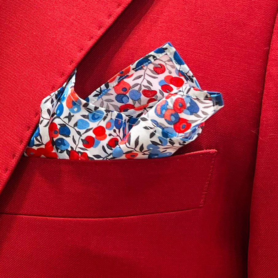 costume-sur-mesure-rouge 2