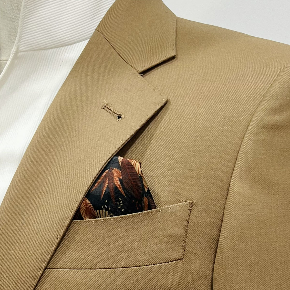 costume-trois-pieces-caramel 2