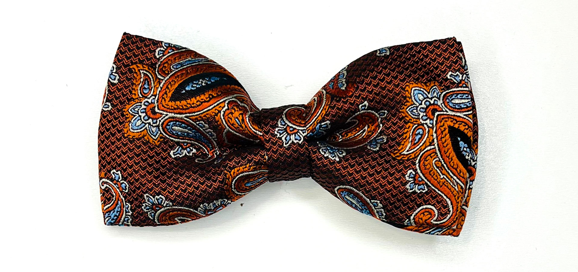 Noeuds papillon marron